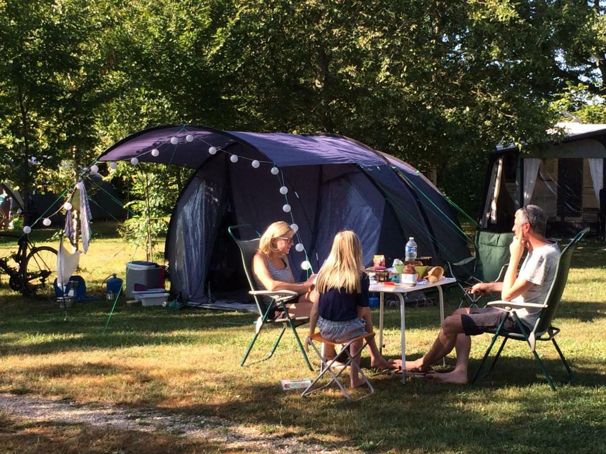 Hotel Camping Les Arbois Montjay  Exterior foto