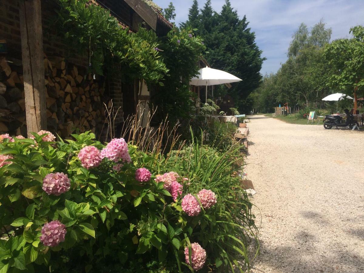 Hotel Camping Les Arbois Montjay  Exterior foto